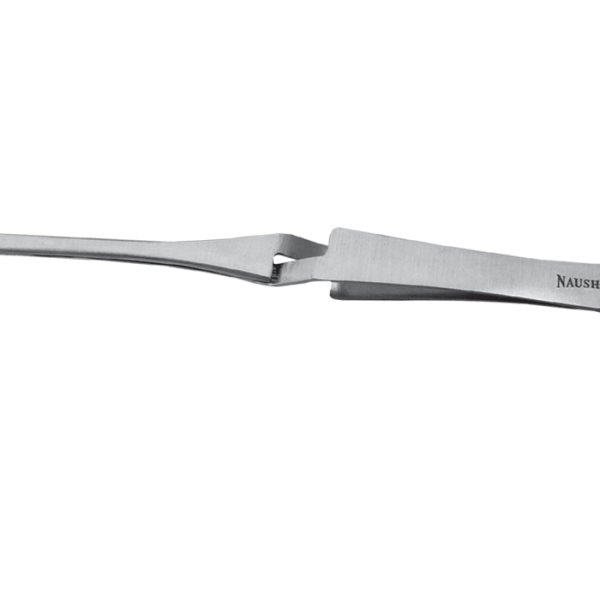 Self locking tweezers